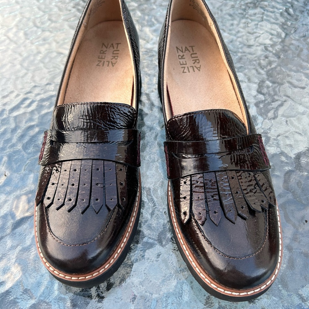 Naturalizer Glossy Brown Loafers